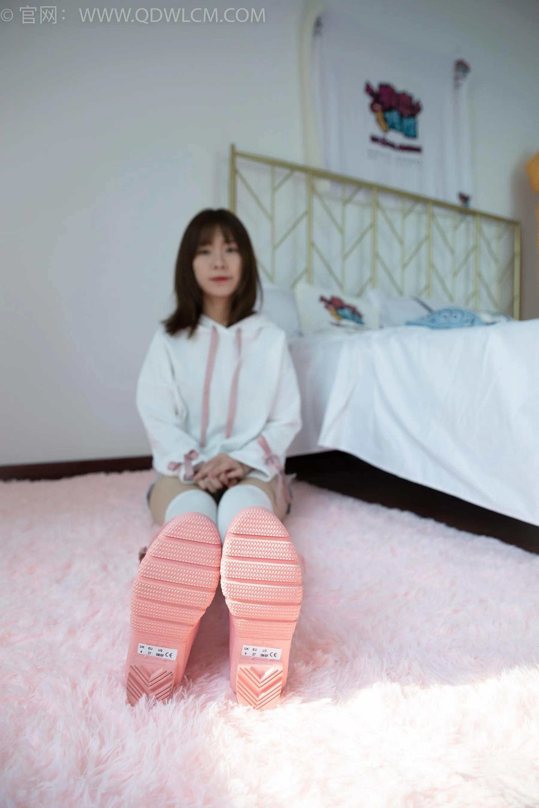 物恋传媒 NO.1509 婷婷-黑色的花 [162P]插图2